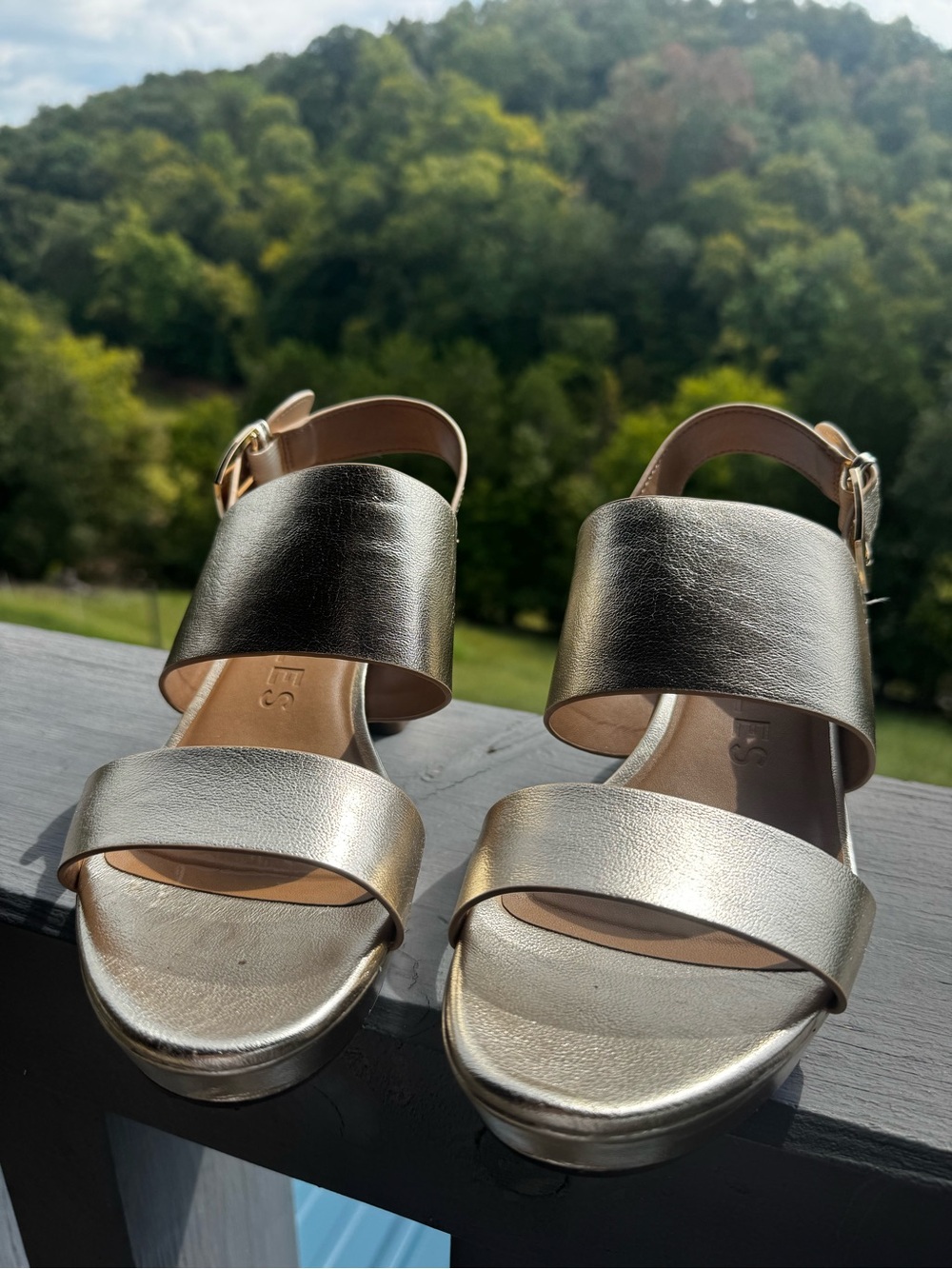 Aerosoles Camila Gold 9.5W NWOT